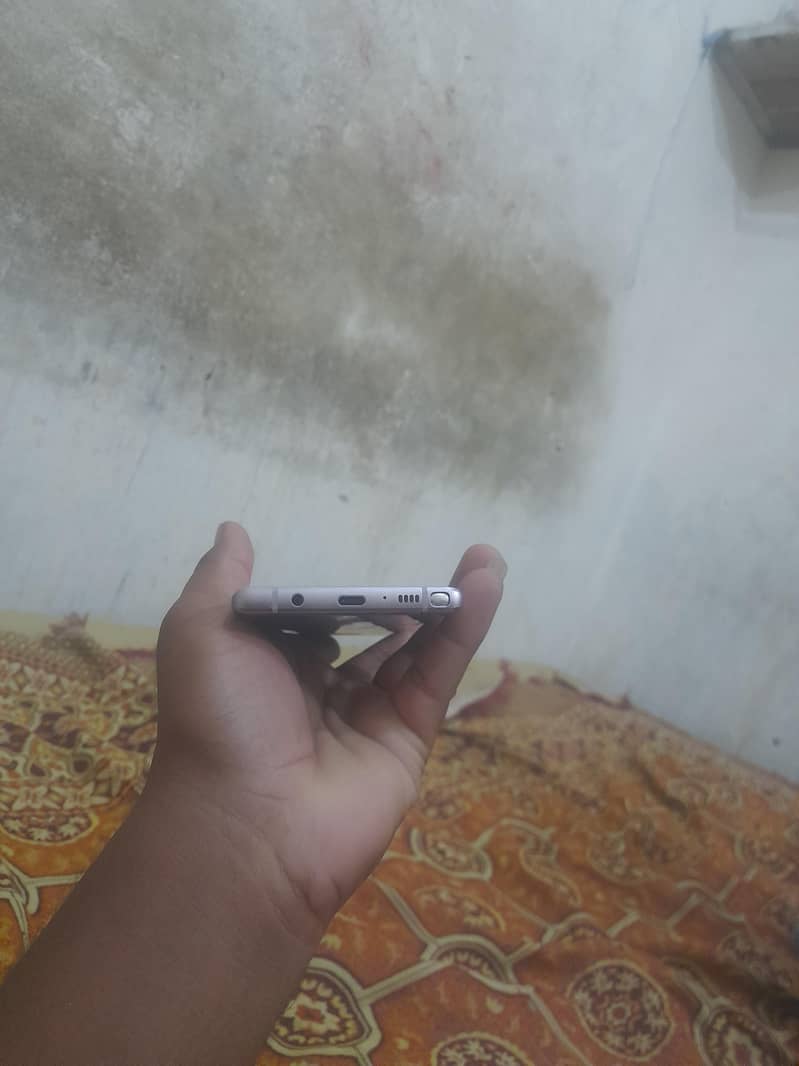 Samsung Mobile Note 9 4