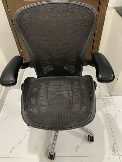 Herman Miller Aer on Size B  Genuine Office Chair