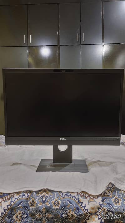 DELL IPS LED 24 inches Full HD 1080p 60Hz Monitor, Speaker, Camera