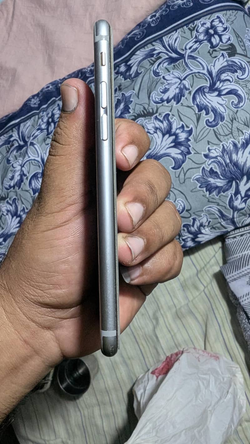Apple iPhone 6S 2