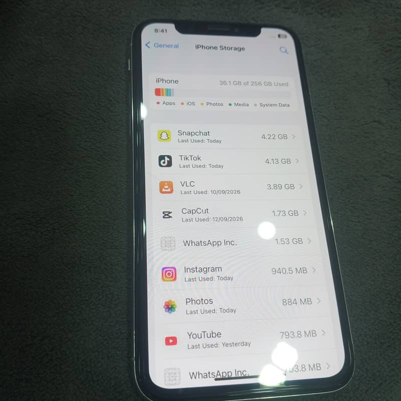Apple iPhone X 0