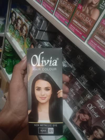 Olivia Hair color
