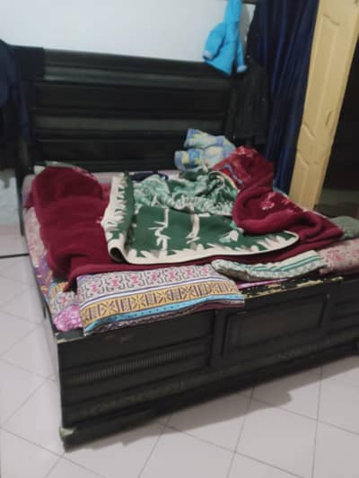 urgent sale bed dressing almari
