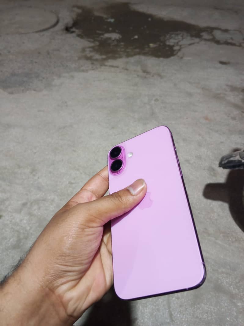 Apple iPhone 16 Plus 1