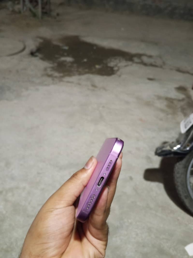 Apple iPhone 16 Plus 3