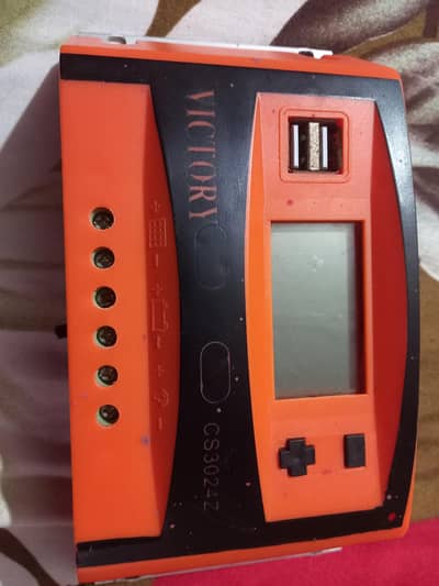 30 amp solar battery charger