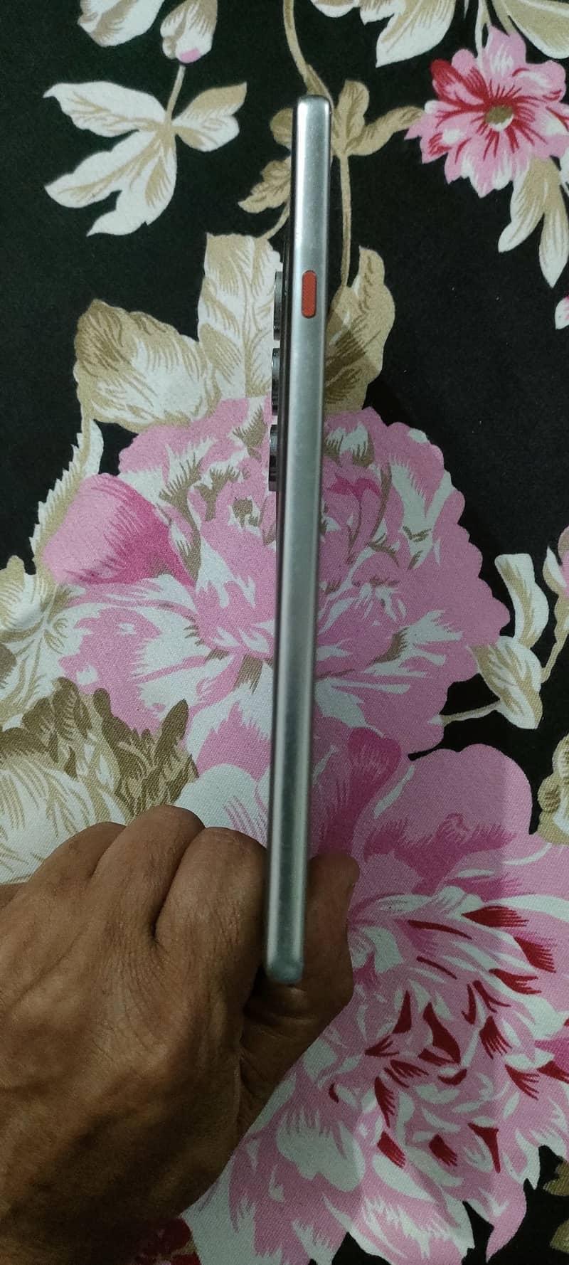 Tecno CAMON 40 Pro 2