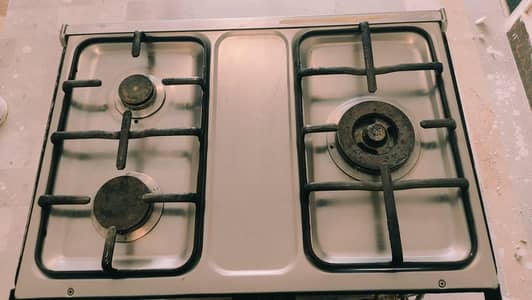 3 Gas Stove/Oven. 9/10 condition.