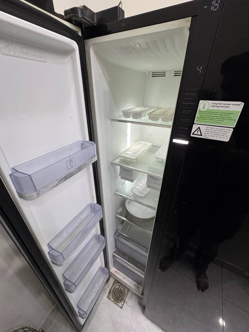 DAWLANCE FRIDGE 1