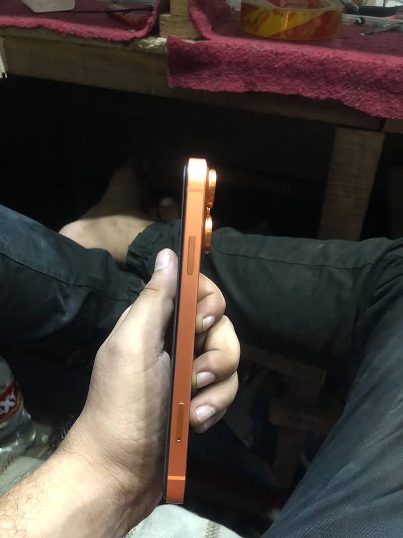 Apple iPhone XR 1