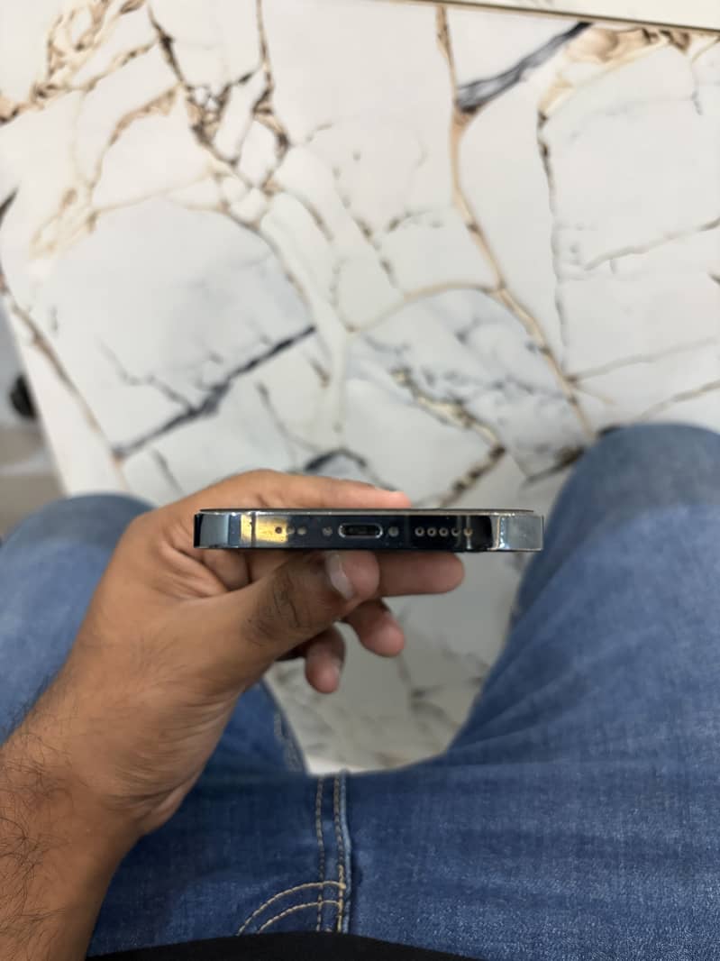iPhone 12 Pro 6
