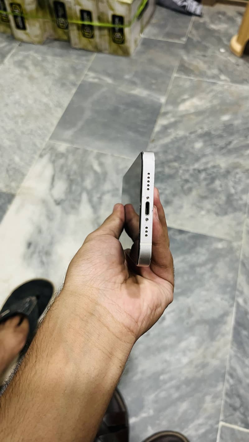 Apple iPhone 12 3