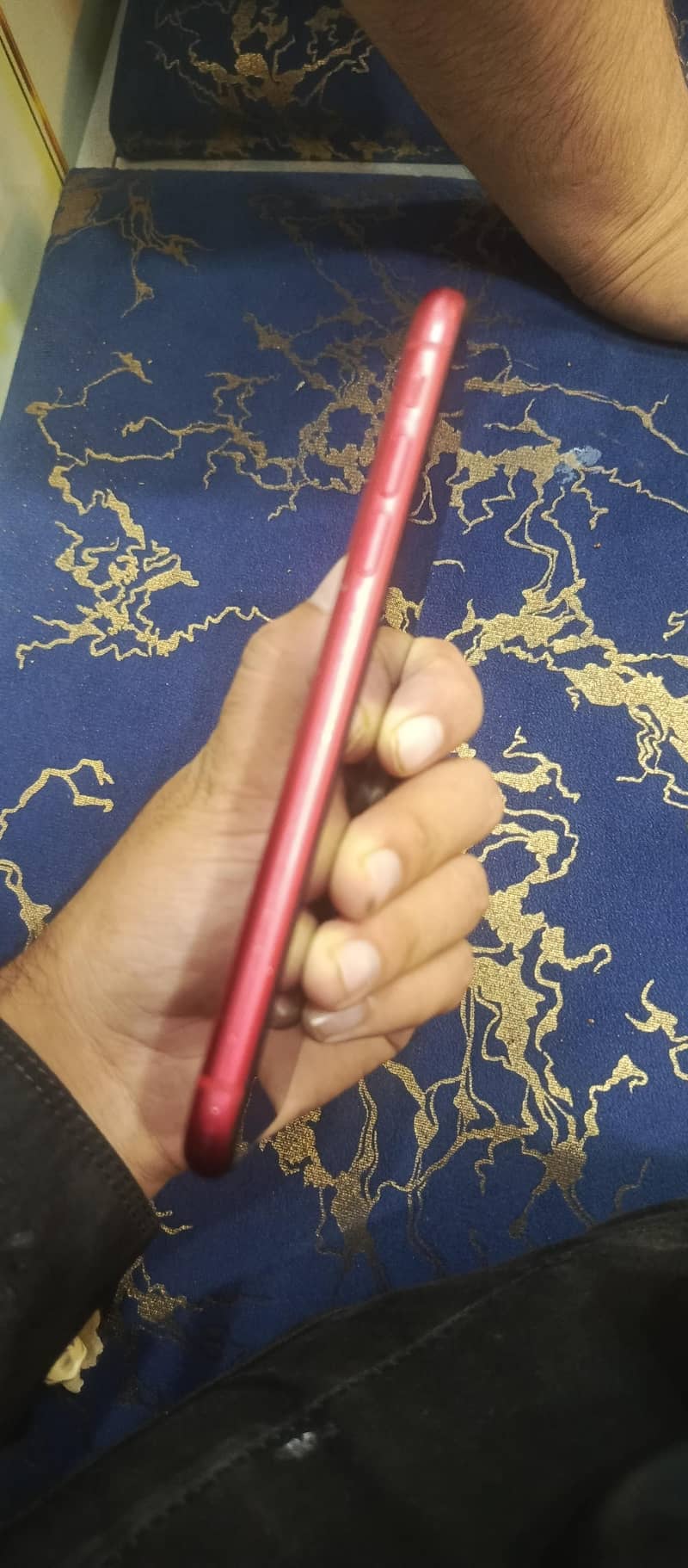 Apple iPhone 11 3