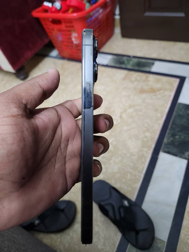 Apple iPhone 13 Pro Max 3