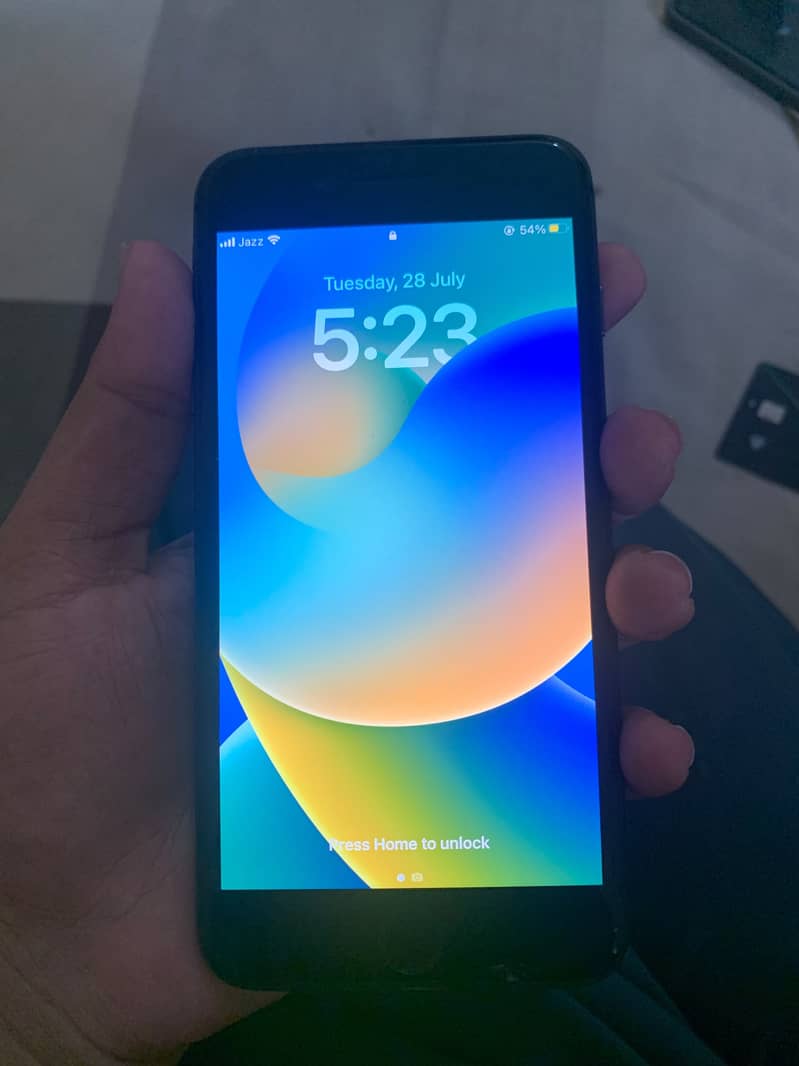 Apple iPhone 8 Plus 2