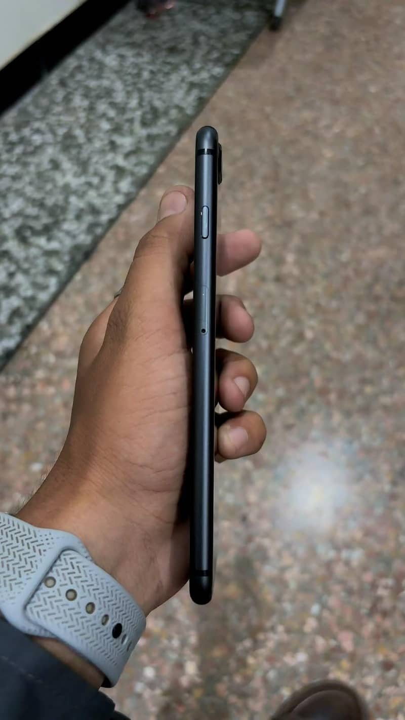 Apple iPhone 7 Plus 2