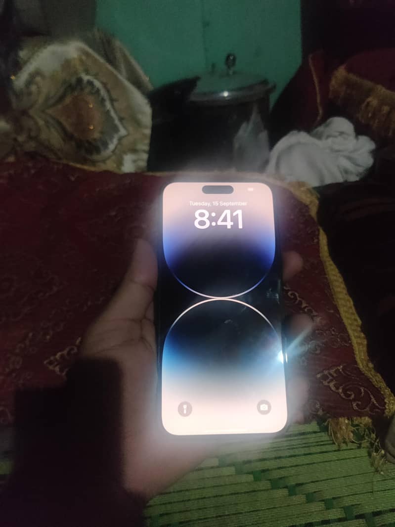 Apple iPhone 14 Pro Max 1