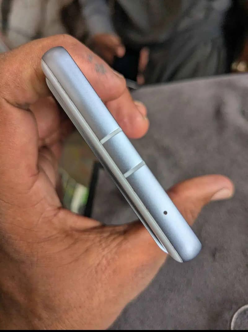 Google Pixel 7a 1