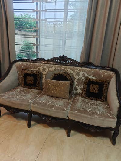 Household Furniture Items