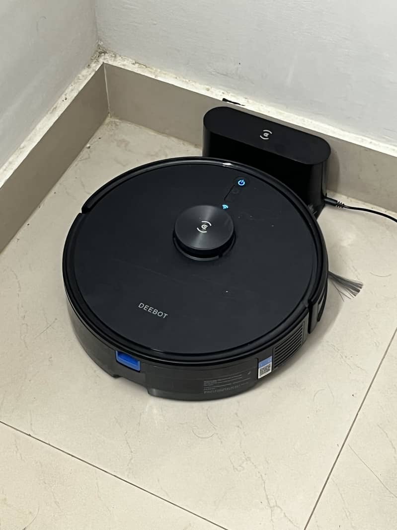 Deebot vacuum cleaner 2