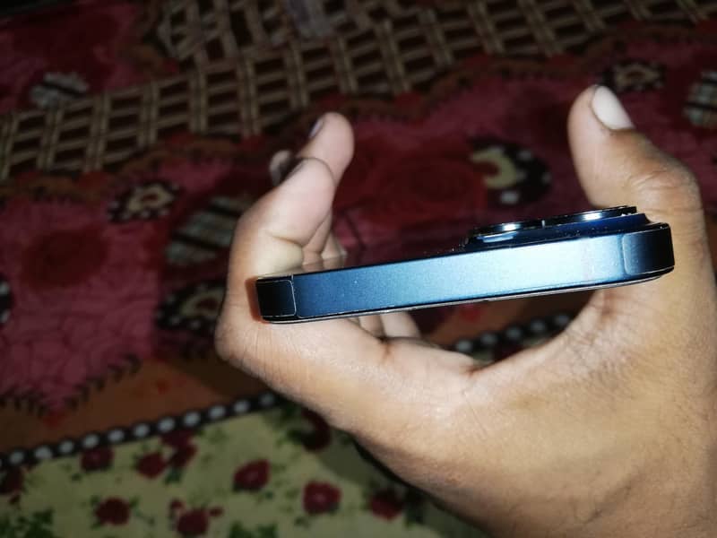 Apple iPhone 14 0