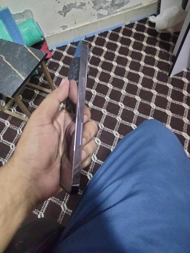 Apple iPhone 14 Pro Max 3