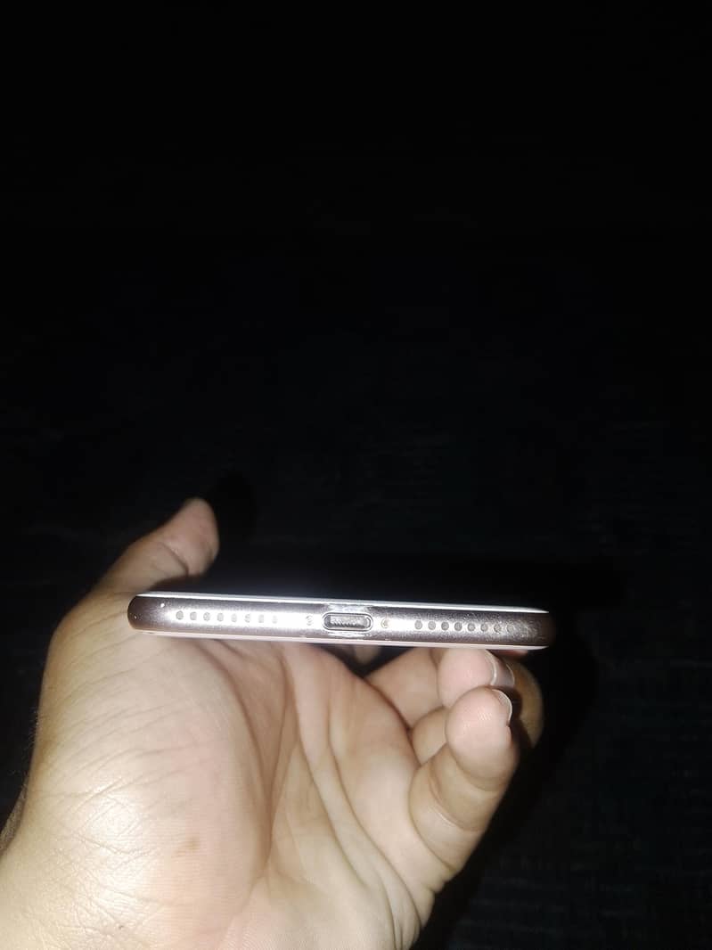 Apple iPhone 8 Plus 2