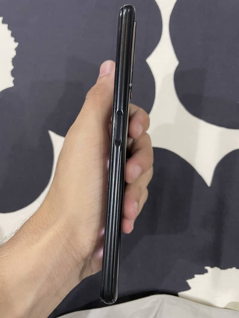 OPPO A76 3