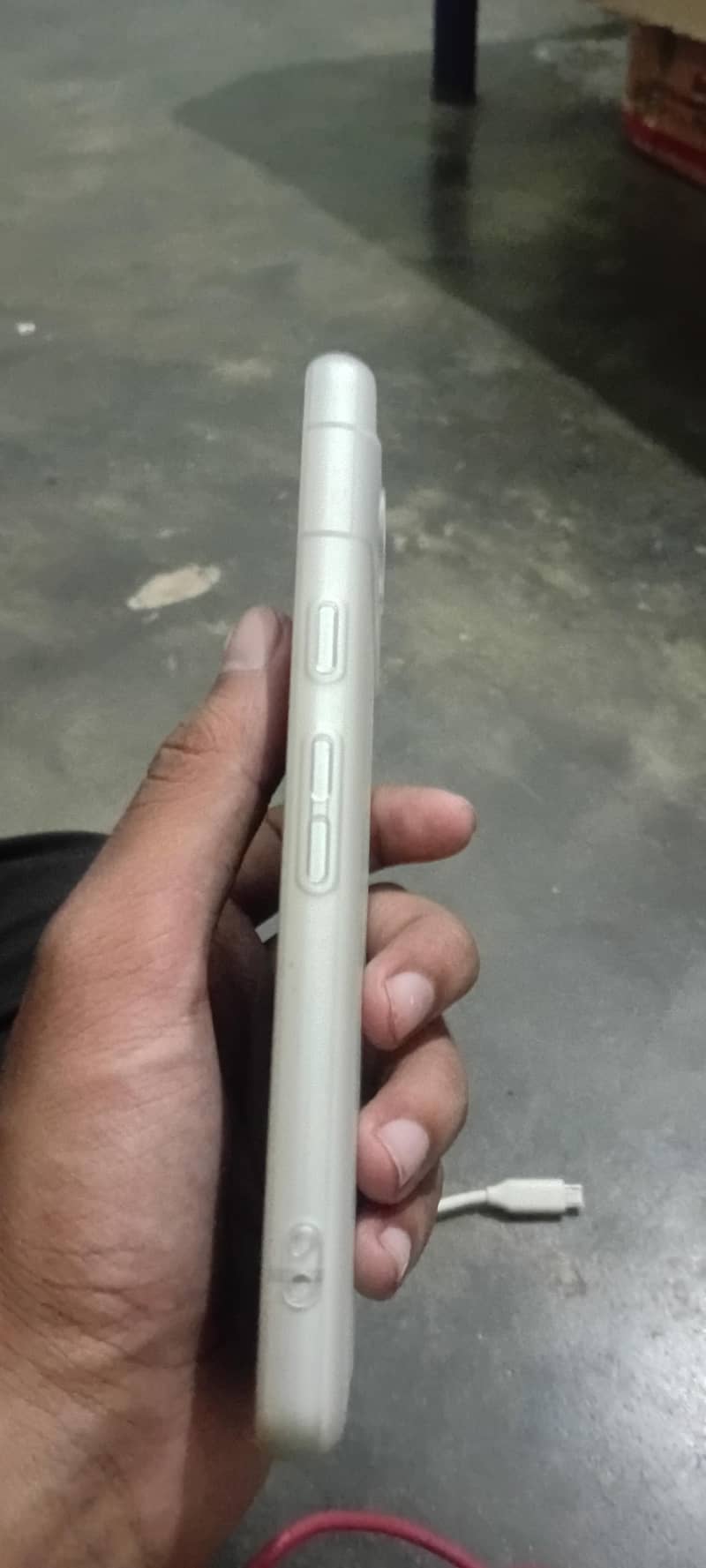 Google Pixel 7a 4