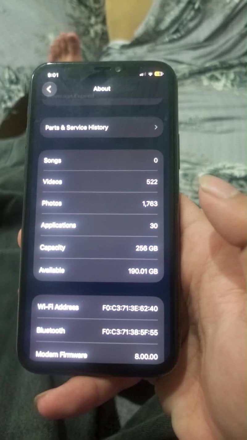 Apple iPhone 11 Pro 4