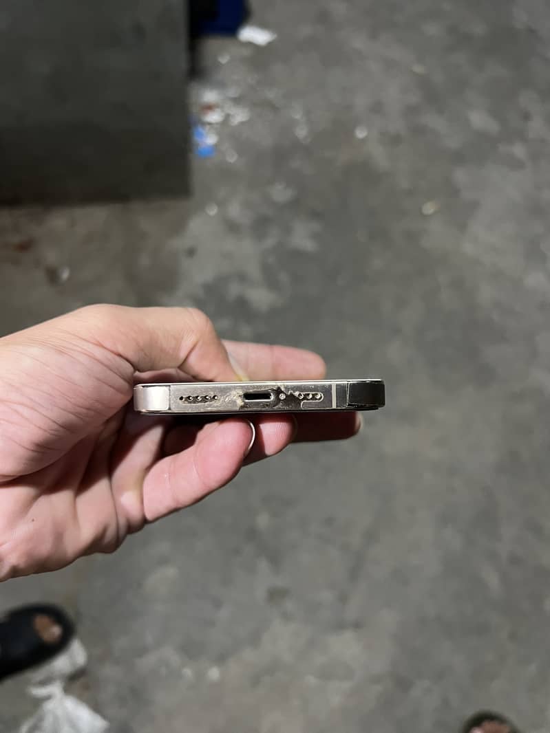 Apple iPhone 14 Pro 1