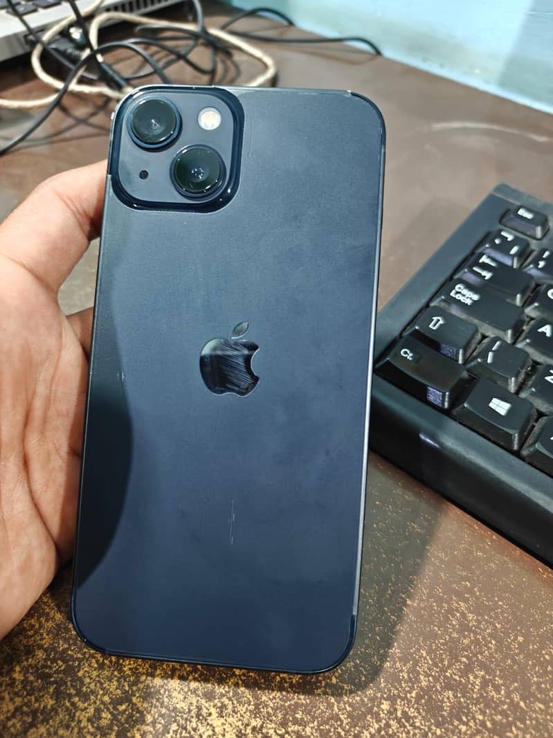 Apple iPhone 13 6
