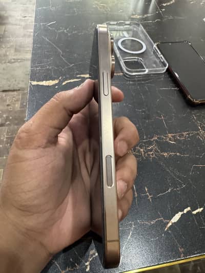 Apple iPhone 16 Pro Max