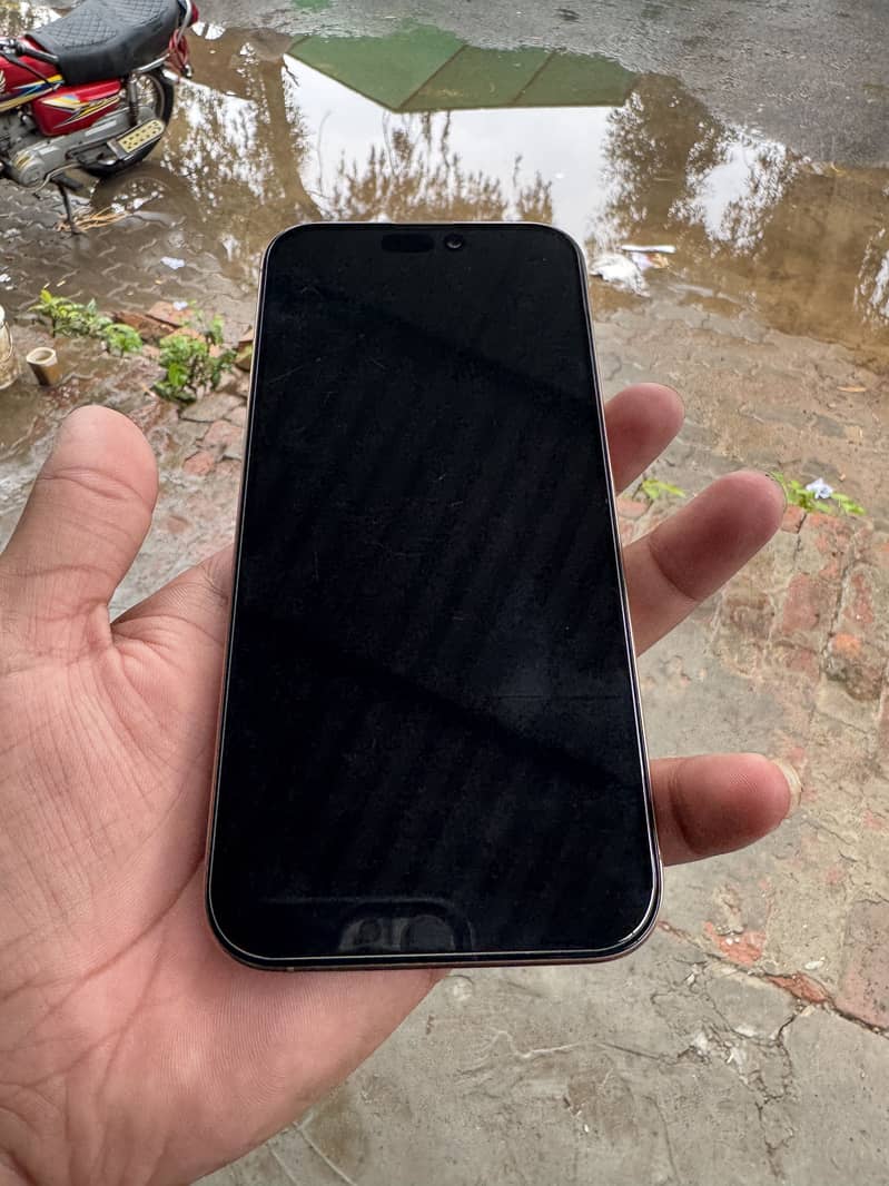 Apple iPhone 16 Pro Max 8