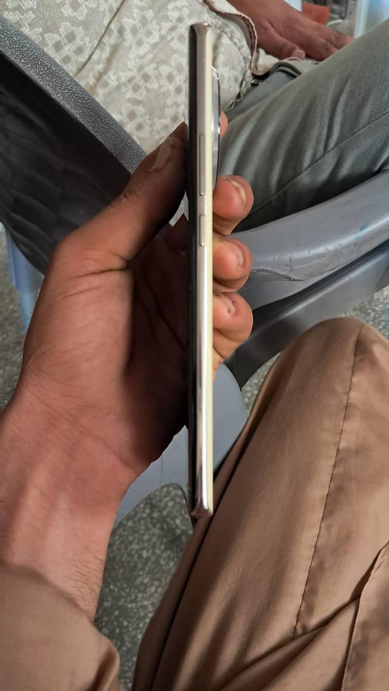 Tecno CAMON 30S 3