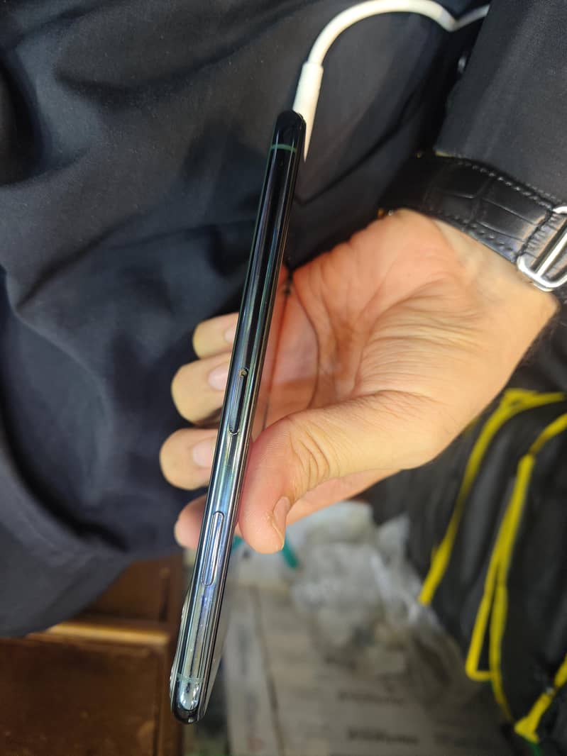 Apple iPhone 11 Pro Max 5