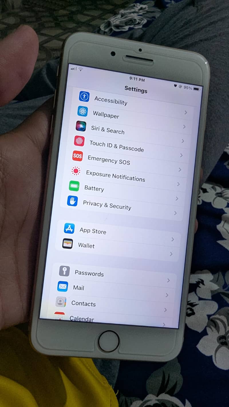 Apple iPhone 8 Plus 3