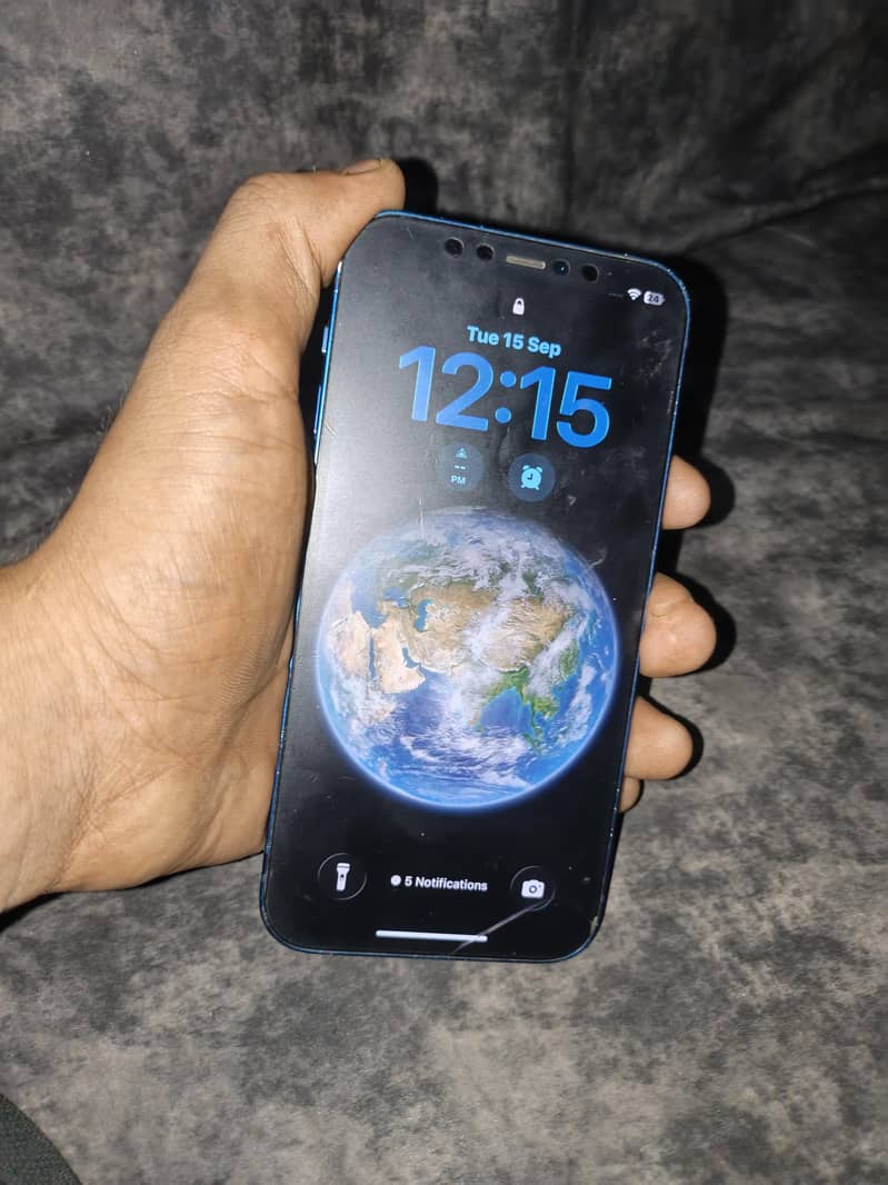 Apple iPhone 12 6