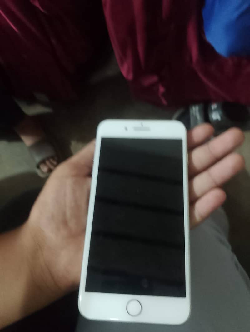Apple iPhone 7 Plus 4