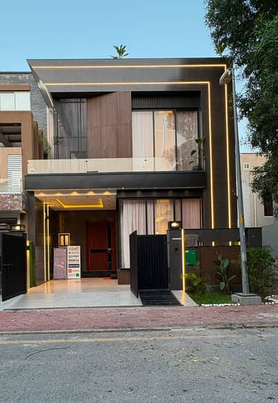 5 Marla House For Rent In BB Block Ideal Location Bahria Town Lahore