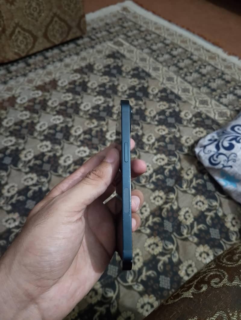 Apple iPhone 13 14