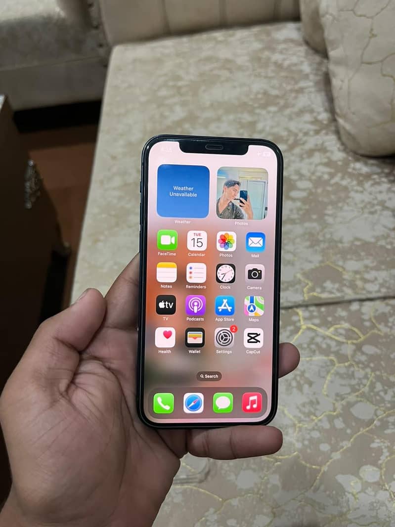 Apple iPhone 12 3