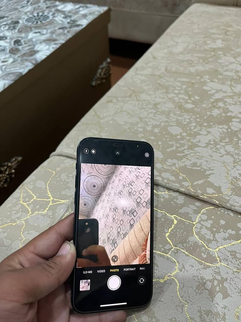 Apple iPhone 12 5