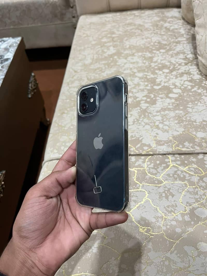 Apple iPhone 12 10