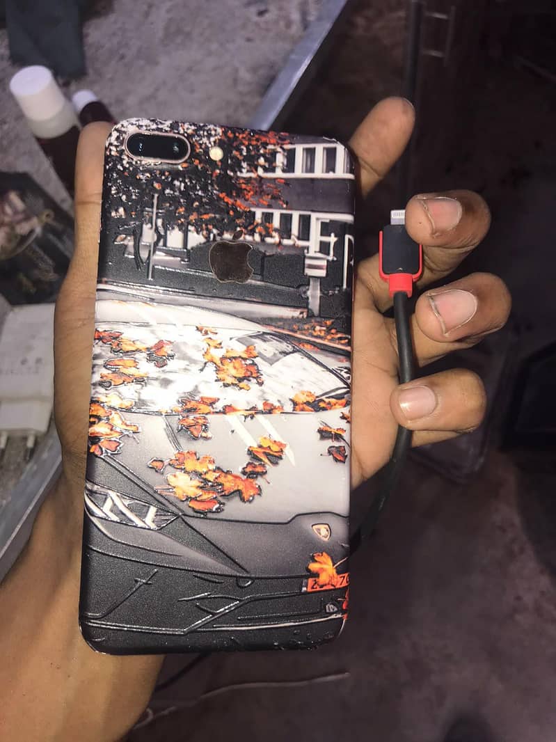 Apple iPhone 7 Plus 3