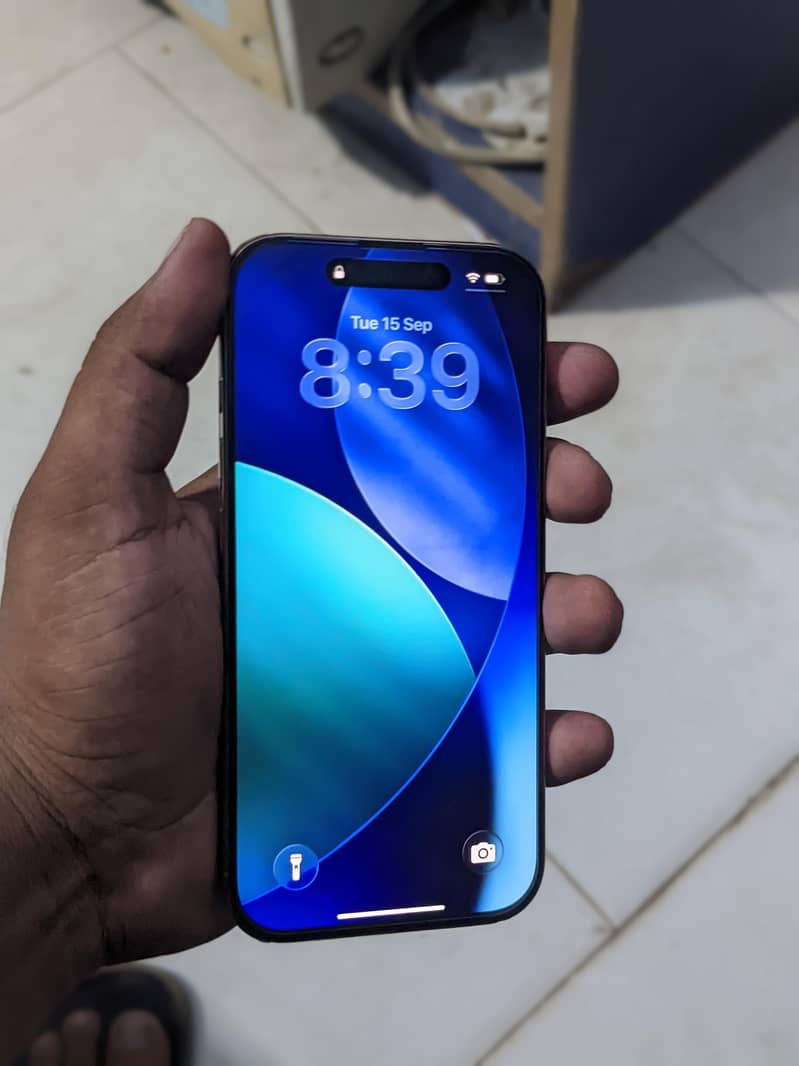 iPhone 16 Pro 6
