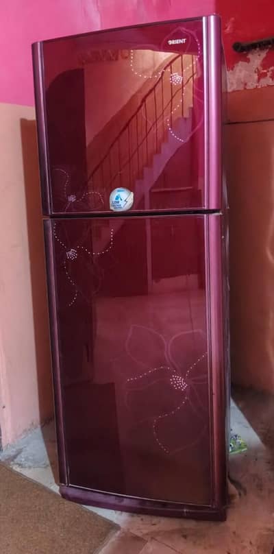 Orient 12 cubic. . . Glass glossy Door
