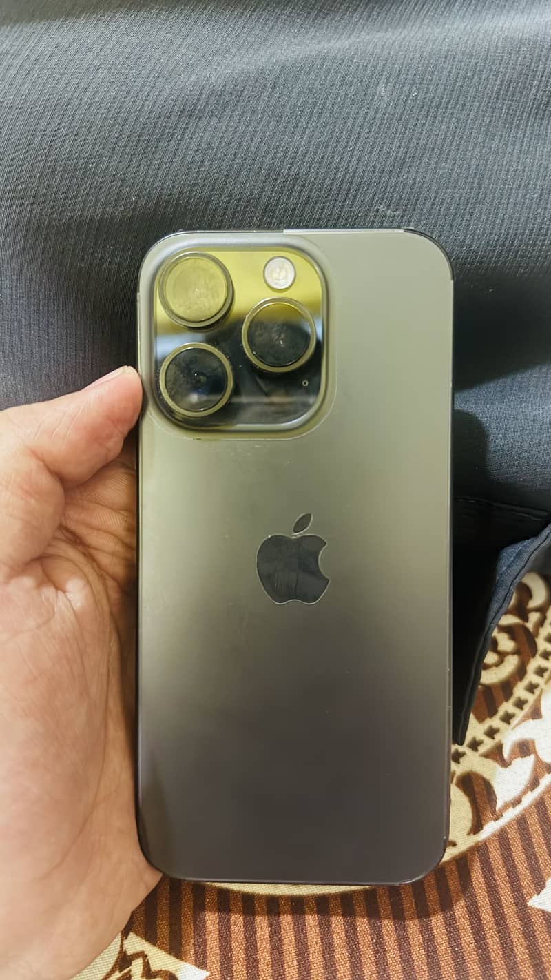 Apple iPhone 15 Pro 3