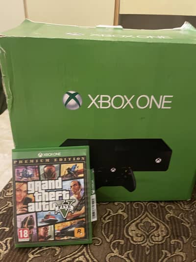 Xbox one 500 GB 10/10 Condition with one controller