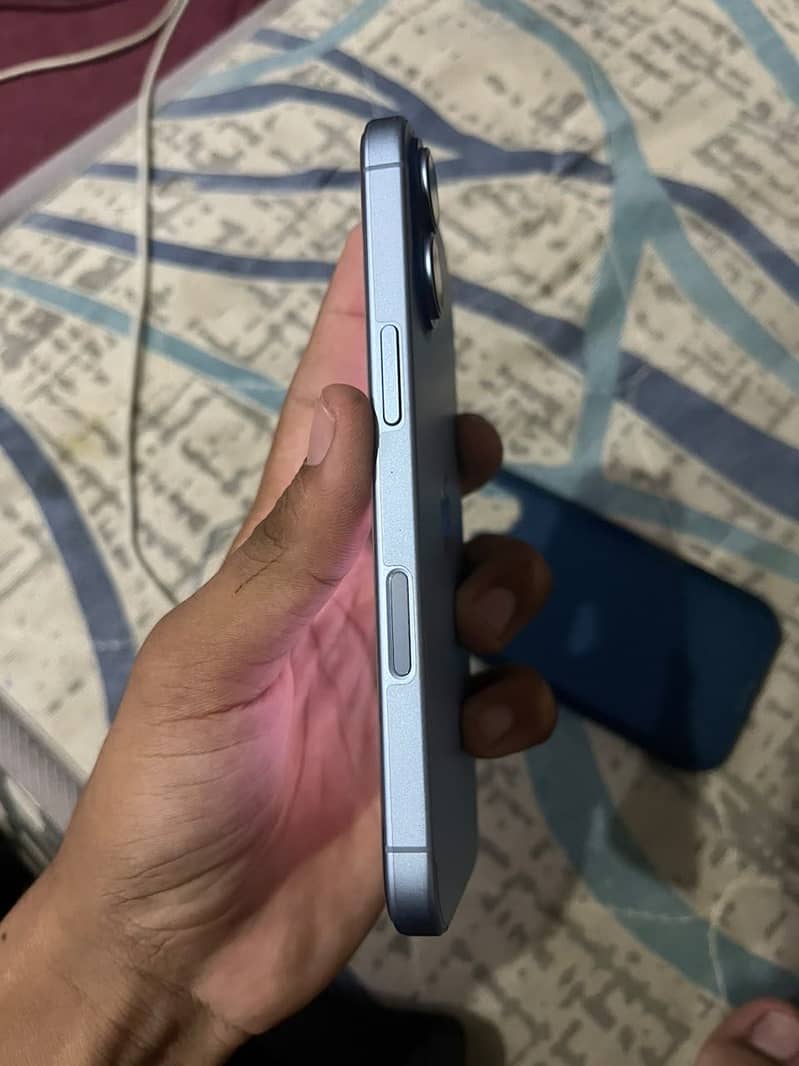Apple iPhone 17 3